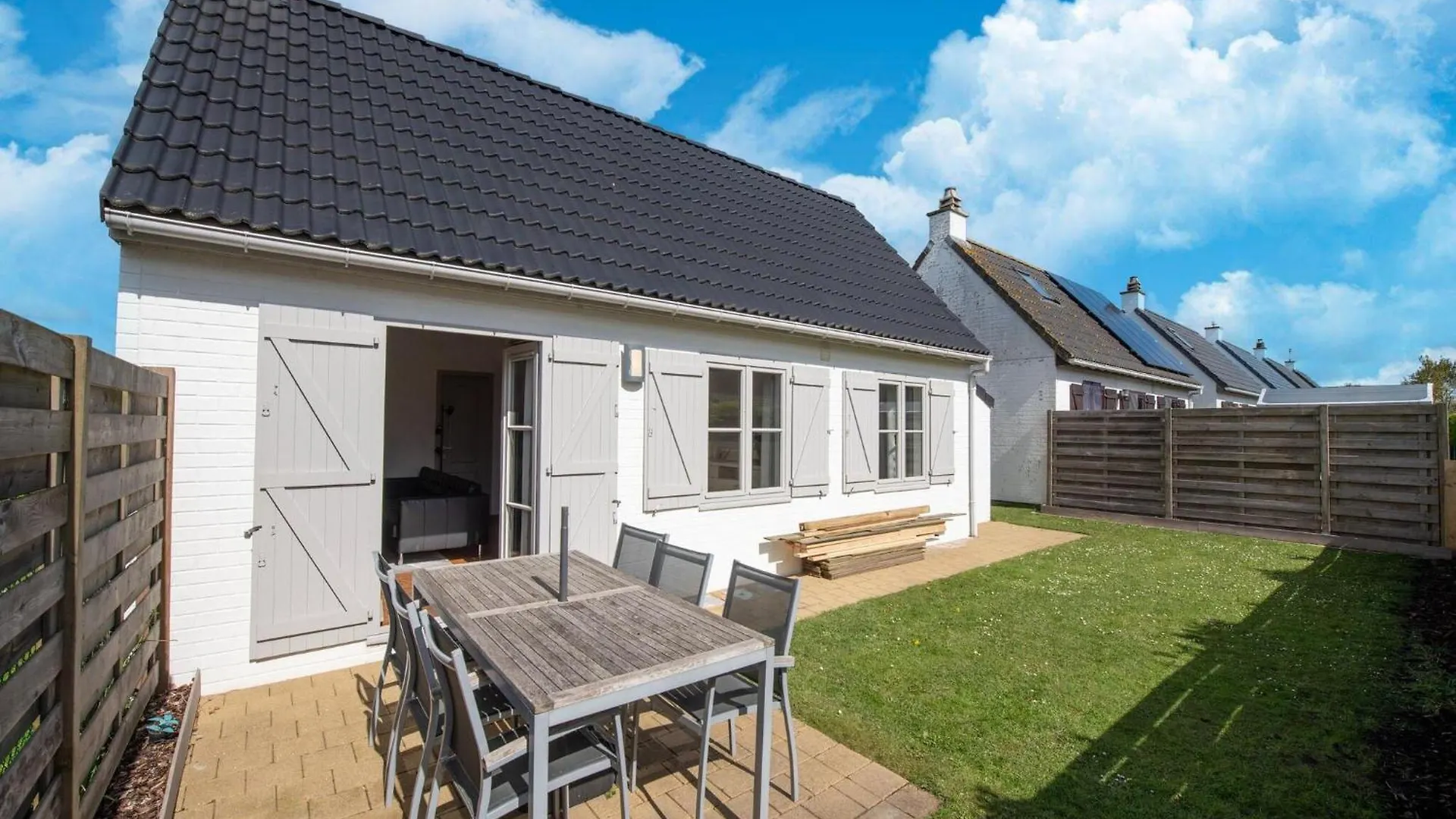 Beautiful Holiday Home With A Top Location Nieuwpoort
